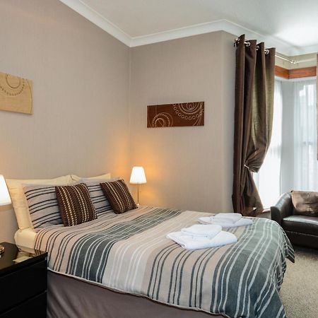 Tanes Hotel Кардиф Екстериор снимка